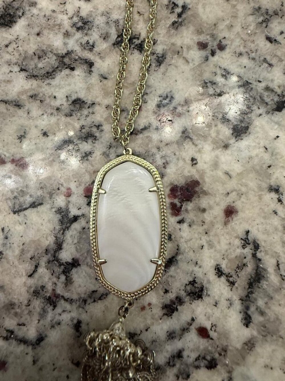 KENDRA SCOTT RAYNE TASSEL NECKLACE